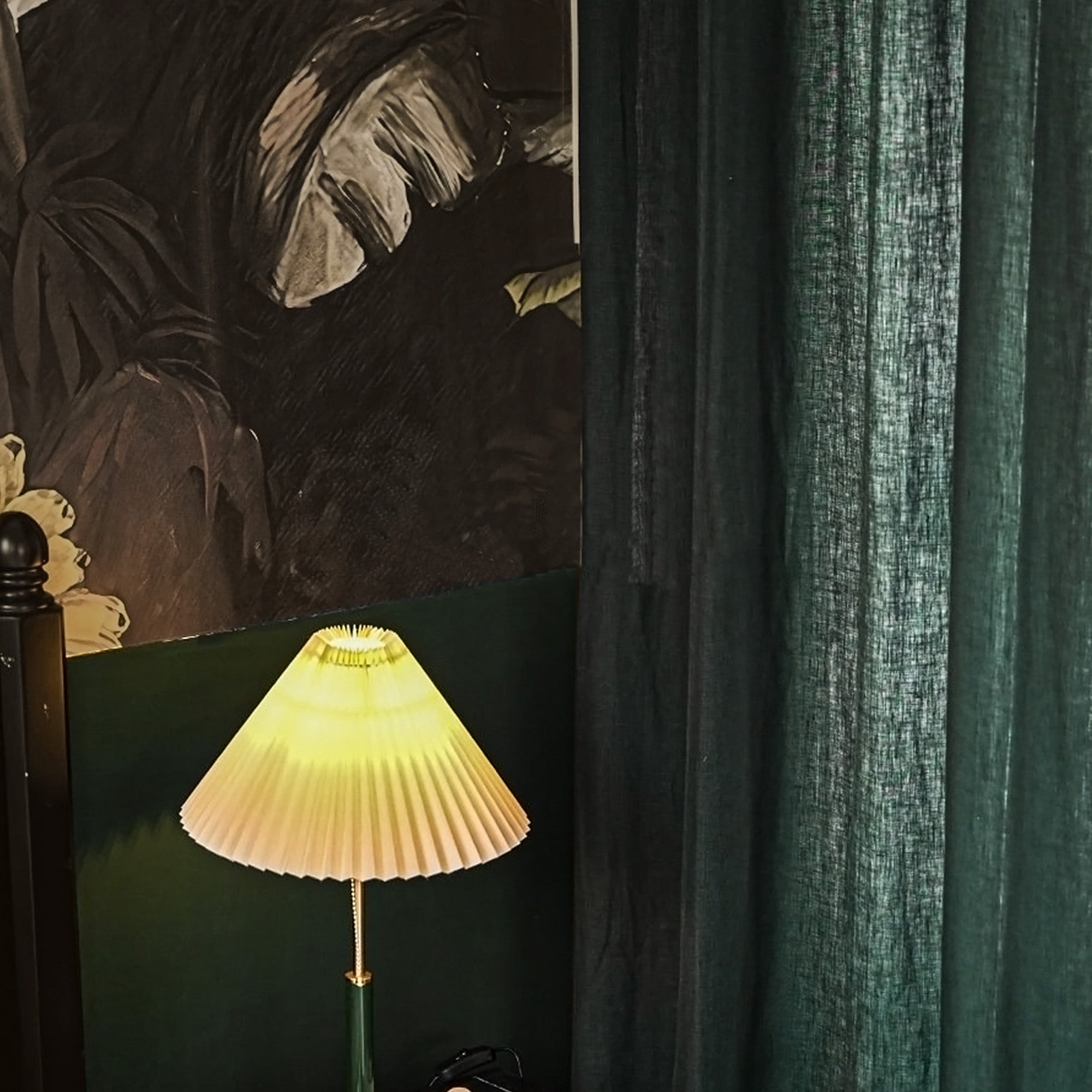 Scholar Green Linen